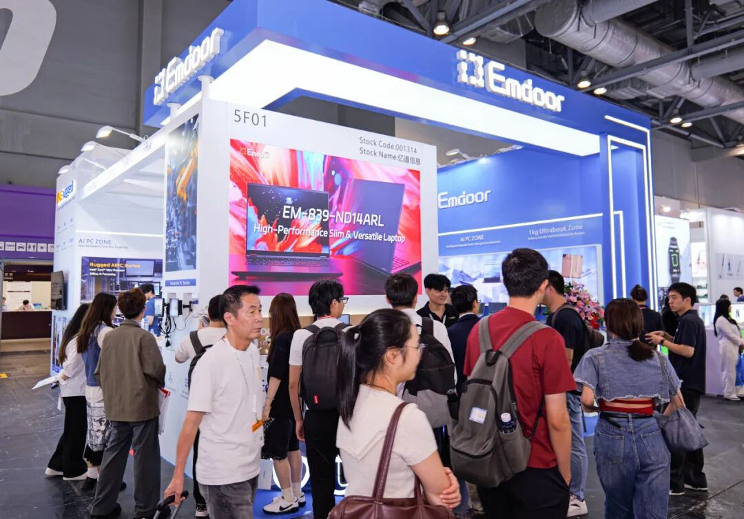 Groupe Emdoor booth at Global Sources 2025 presenting AI laptops, rugged devices, Et XR wearables