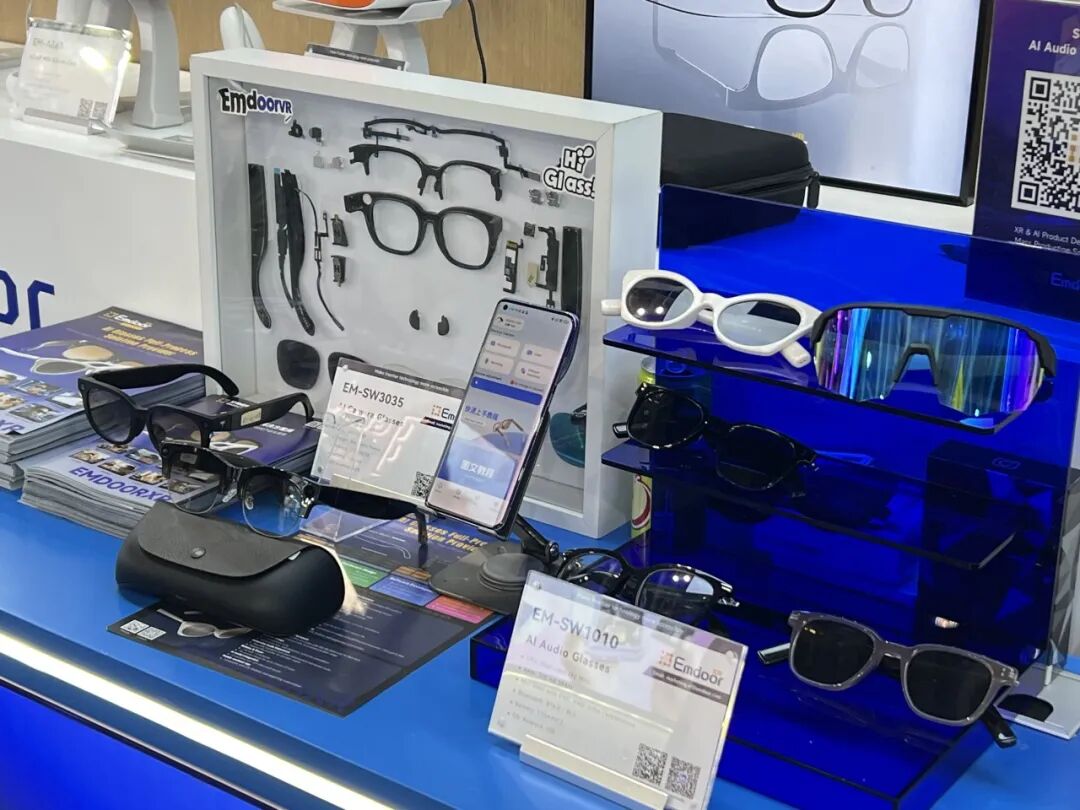 EmdoorXR presented AI glasses, Audio glasses, Et spatial computing devices at Global Sources 2025