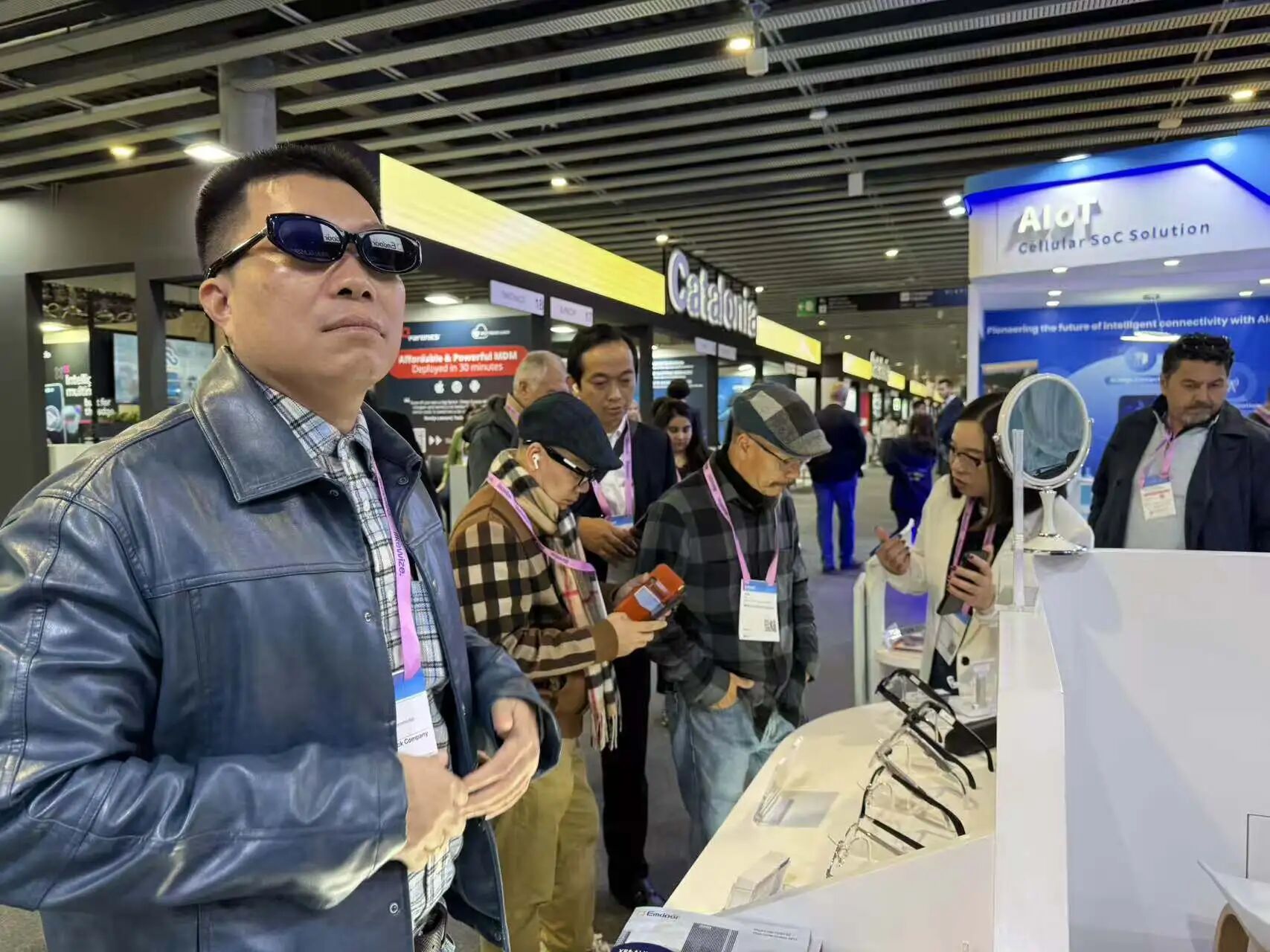 Les lunettes audio de l'IA: une symphonie de confort et de connectivité